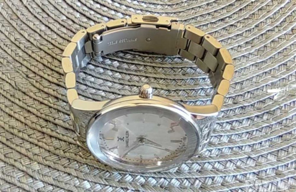 Дамски часовник DANIEL KLEIN