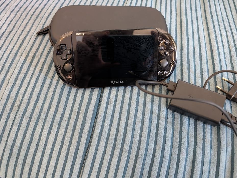 PS Vita 2000 modat