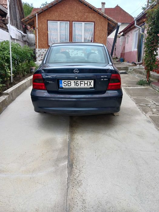 Opel vectra 1.8 benzina