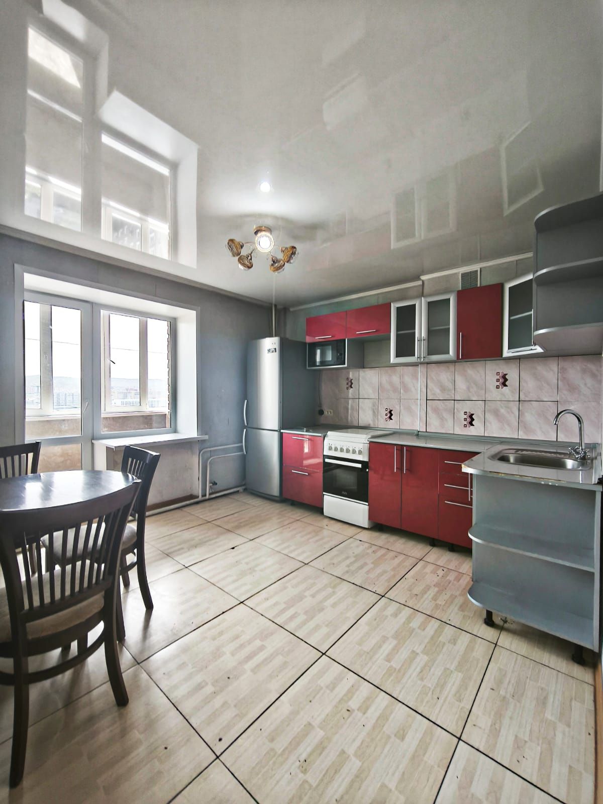 Продам 3-х комнатную квартиру.79м.кв, дом кирпич,2 лоджии. Жастар 21/2