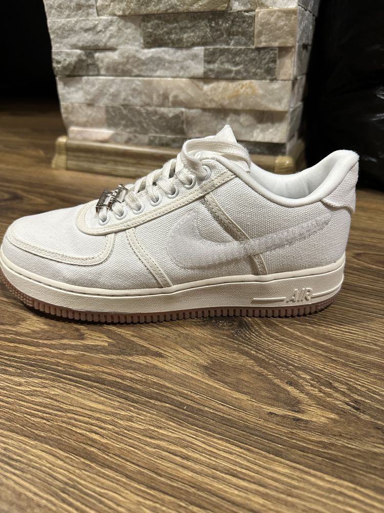 Air force 1 travis scott sail