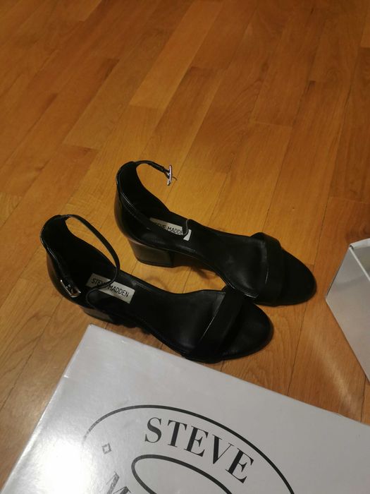 Дамски сандали от естествена кожа