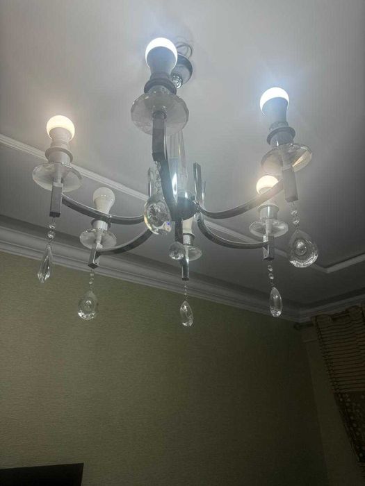 Продается люстры.