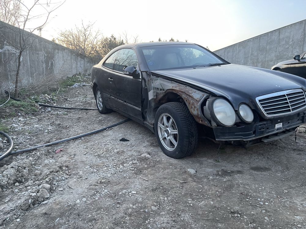 Dezmembrez Mercedes Clk. 230 kompressor