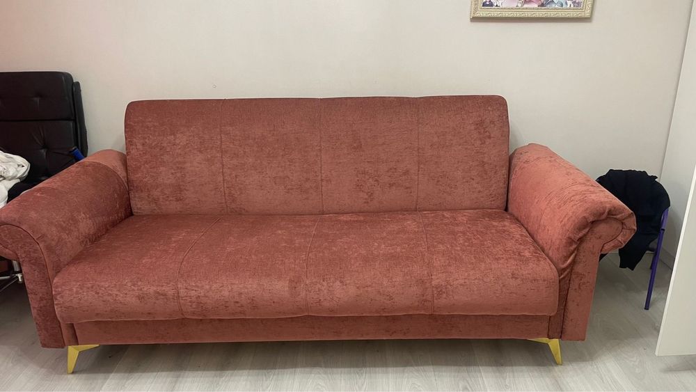 Продам диван почти новый!!!