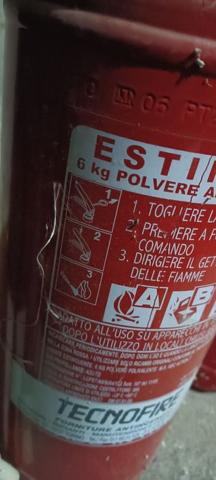 Stingător incendii 6kg