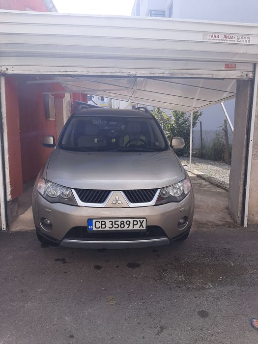 Продавам Mitsubishi Outlanderr