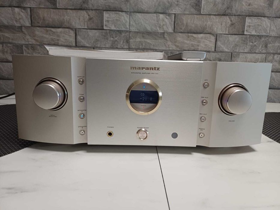 Vand amplificator integrat Marantz PM-11 S1 impecabil