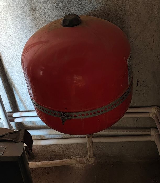 Vând centrală pe lemne Atmos plus Puffer 800 litri