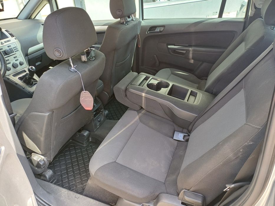 Vând Opel Zafira B (7 locuri)