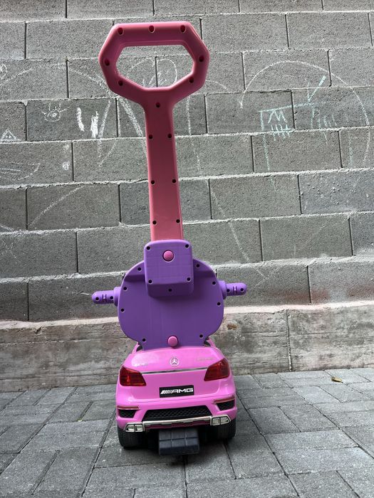 Детска кола за момиче