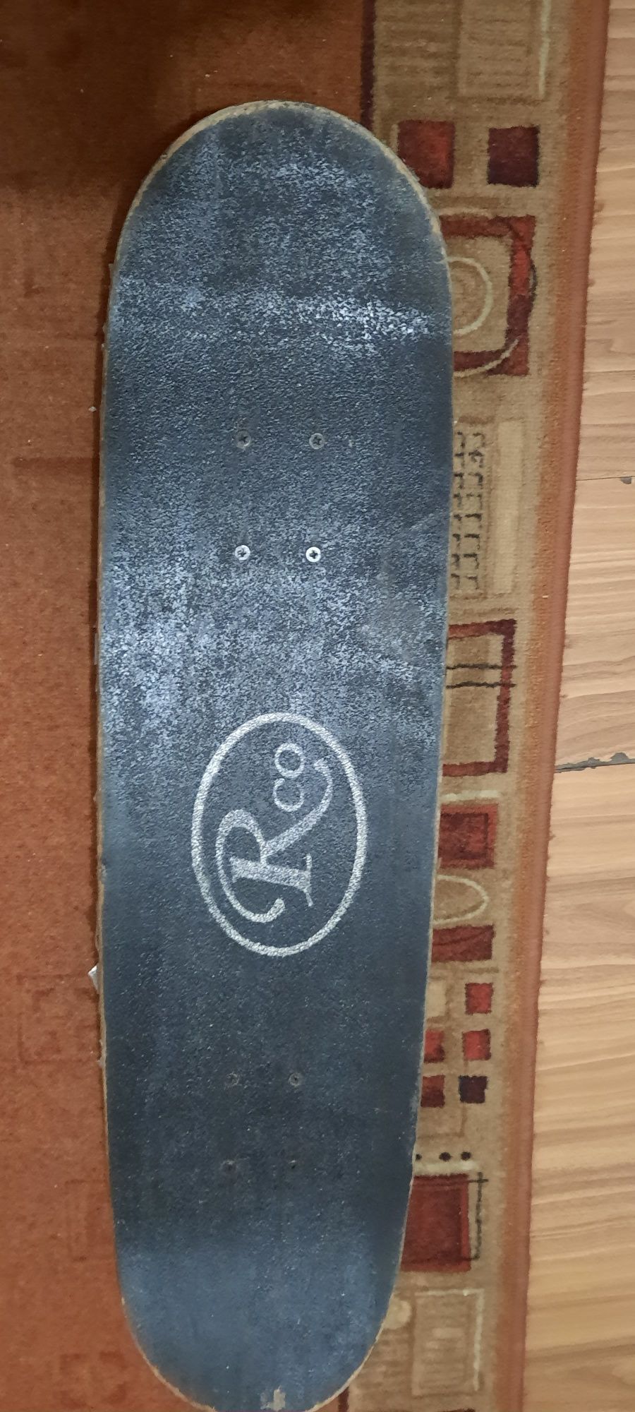 Vând skateboard.