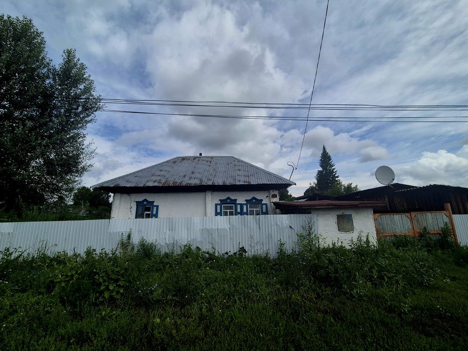 Дом с баней и большим двором
