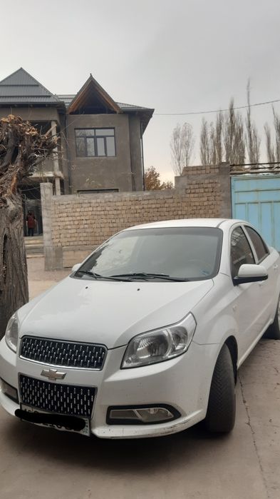 Нексия 3 сотилади