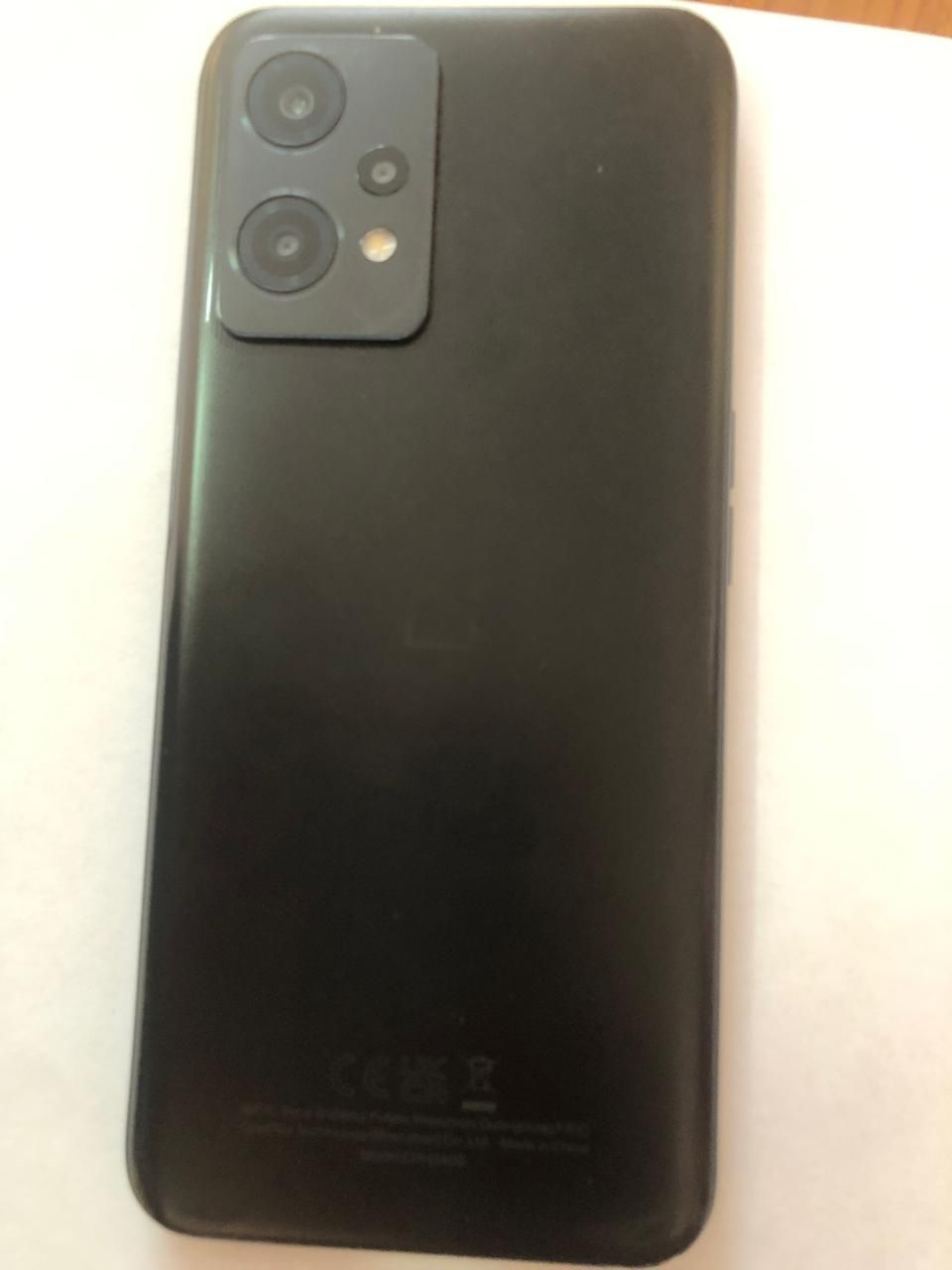 Продам смартфон One plus