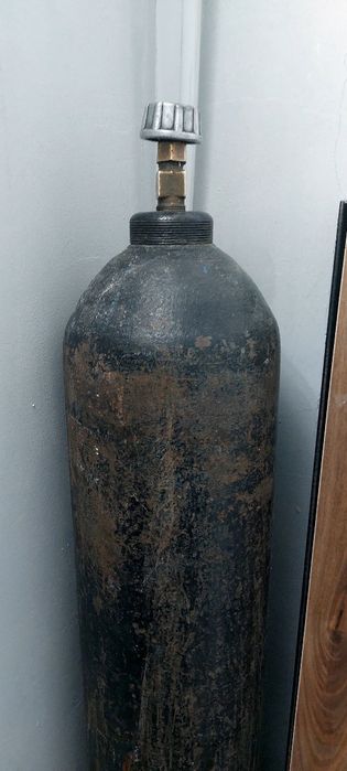 Продам кислородный балон