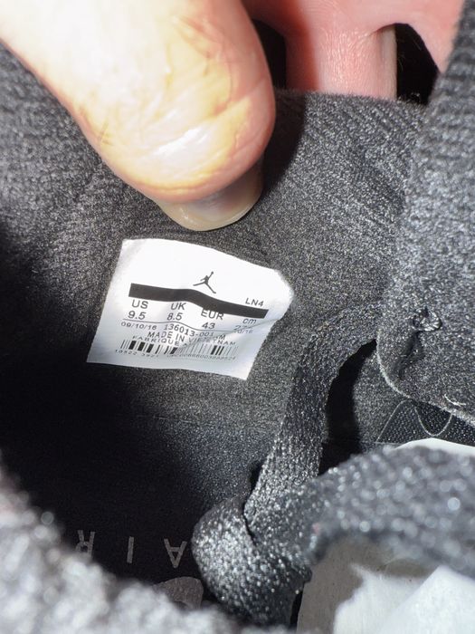 Jordan 4 Black Cat model nou, marimea 41, 42, 43, citeste descrierea
