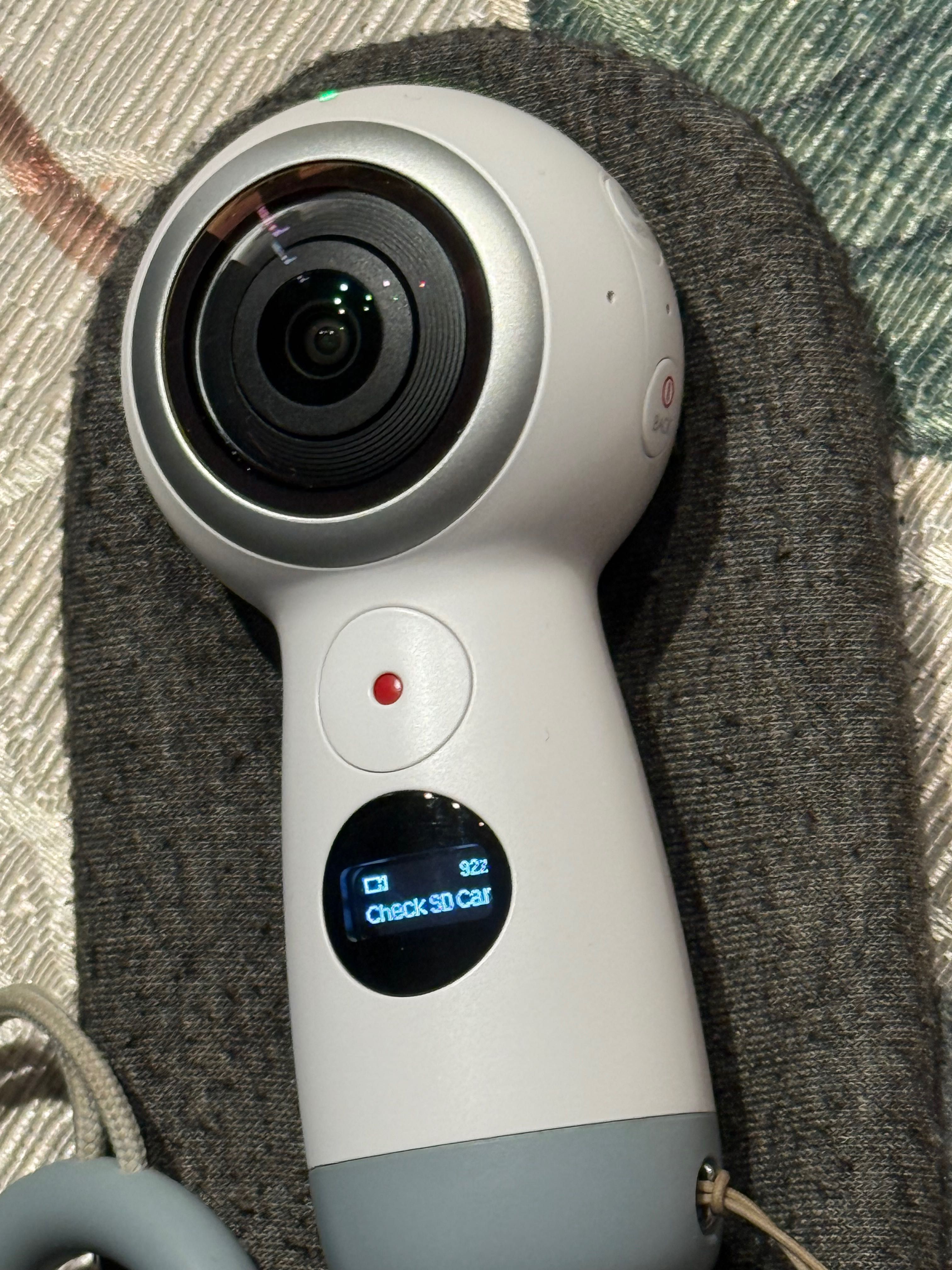 Samsung Gear 360 (2017) като нова