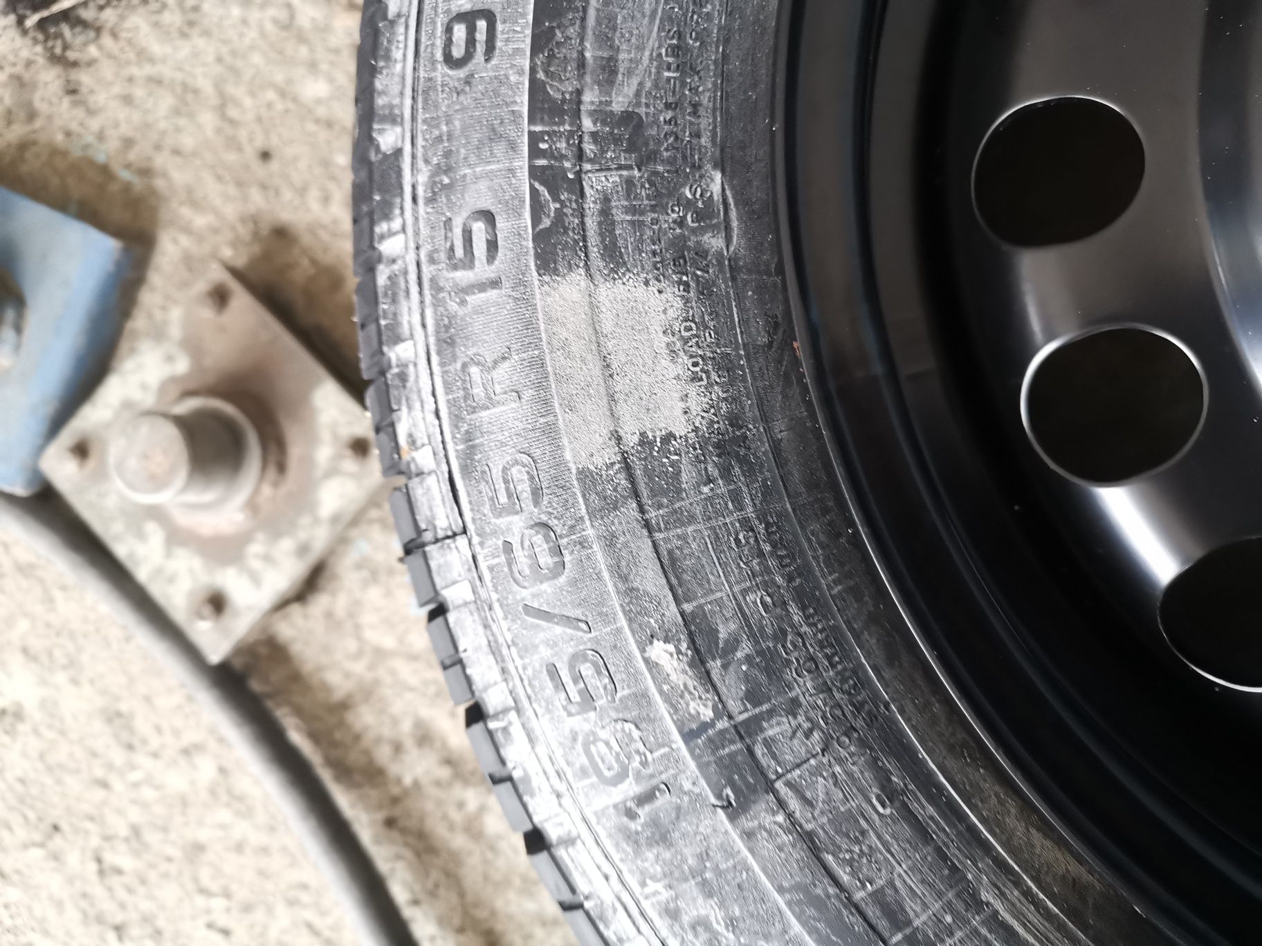 Гуми Pirelli произведени в Германия за Мерцедес 124