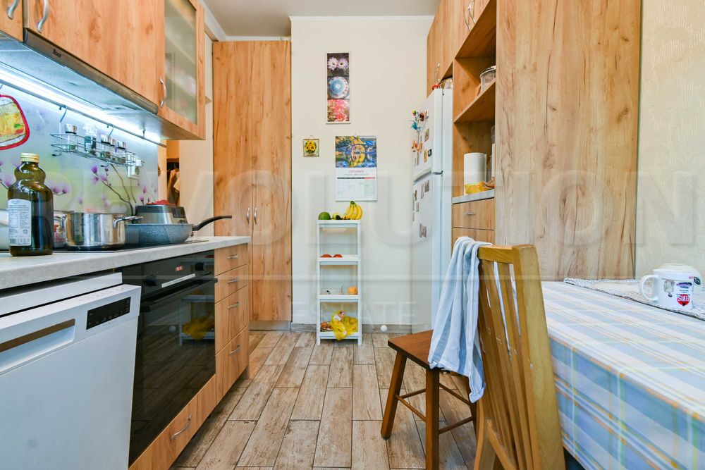 Продава се Тристаен апартамент в София, Изток - 149 кв.м за 1643 €/кв.м - Снимка #8