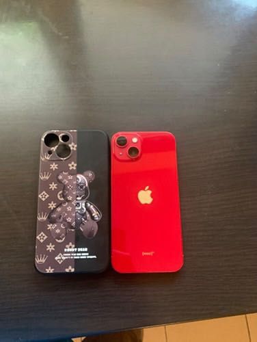 Телефон iPhone 13