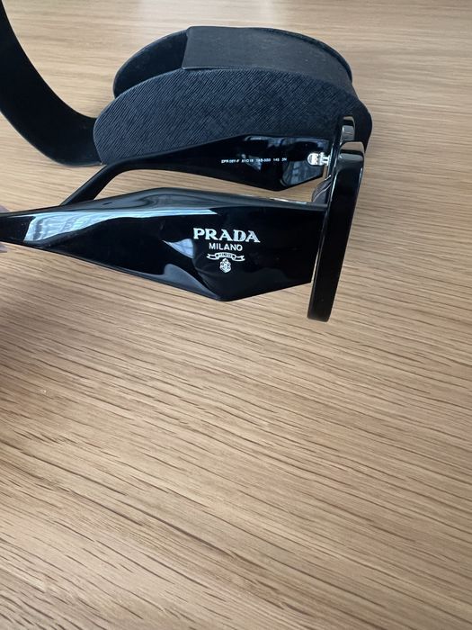 Слънчеви очила Prada
