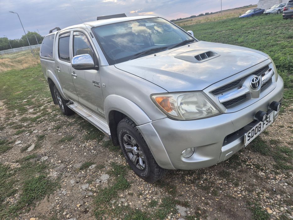 Dezmembrez Toyota Hilux 2006-2012 3.0 Invincible