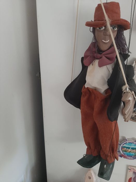 Papusa marioneta cu sfori
