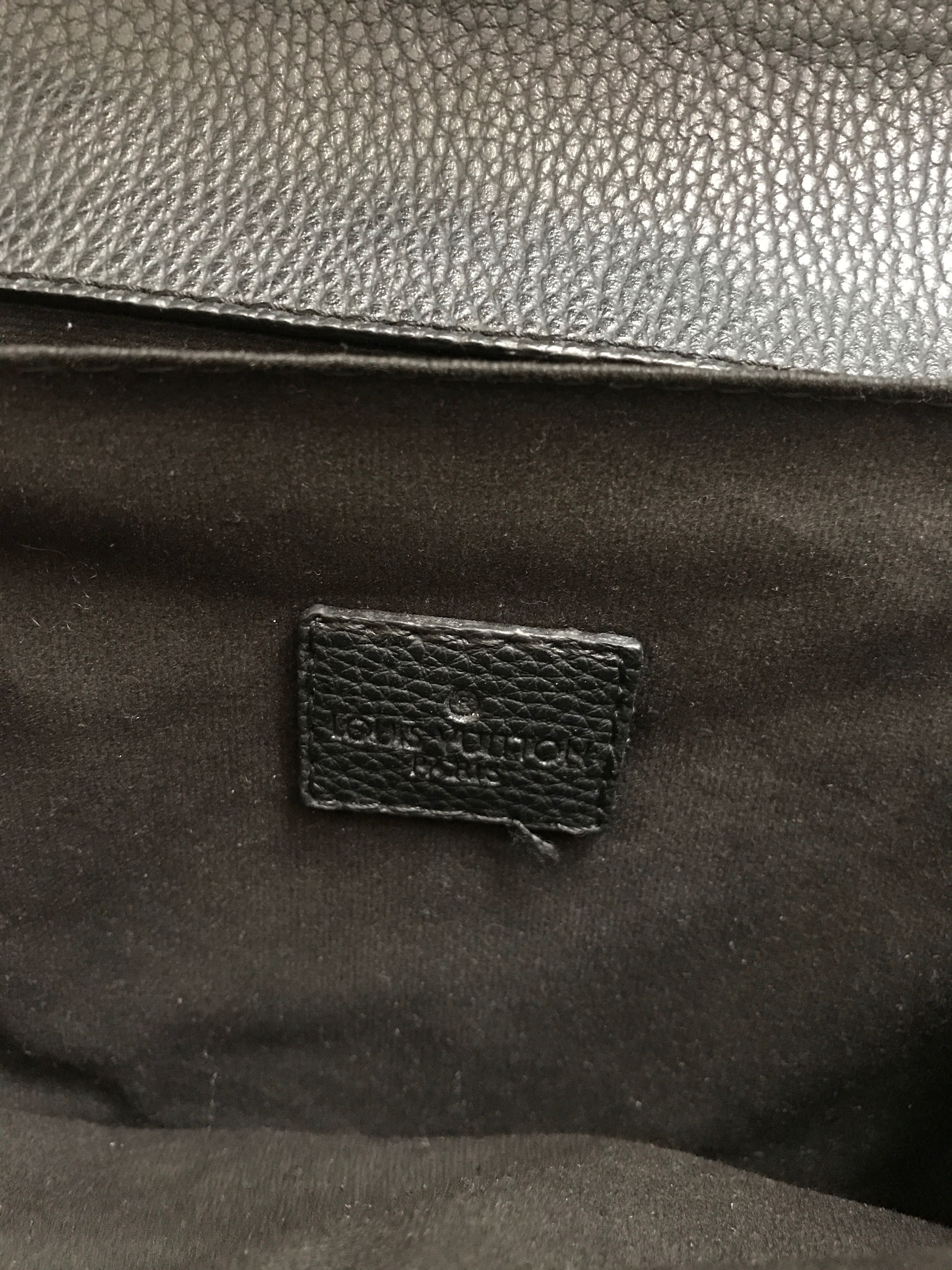 Louis Vuitton Metis bag