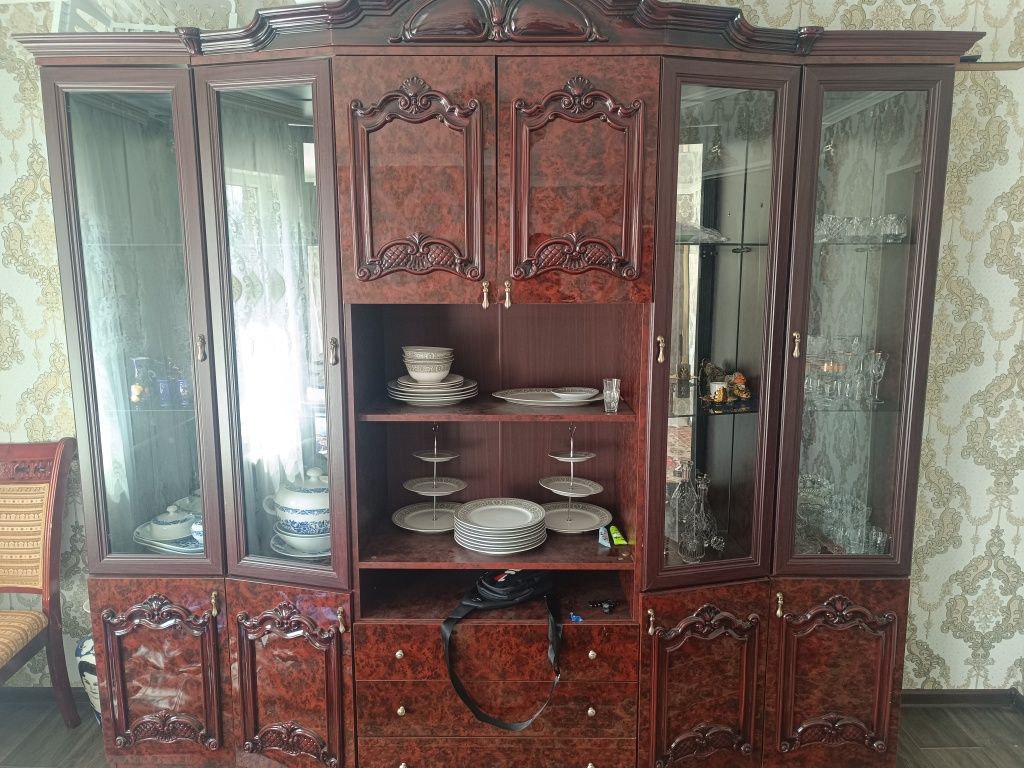 Стенка для посуды