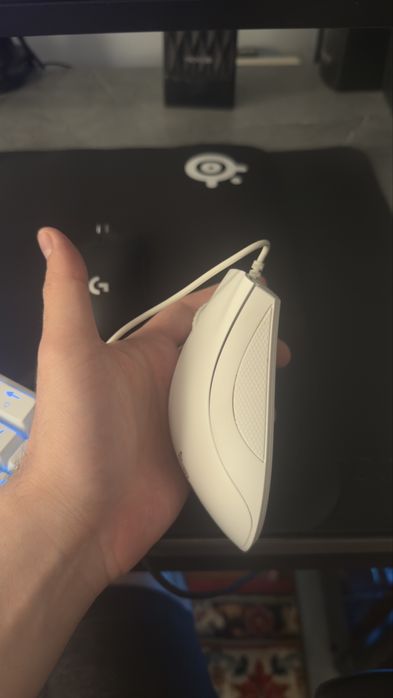 Игровая мышка Razer Deathadder essential в иделаьном состоянии