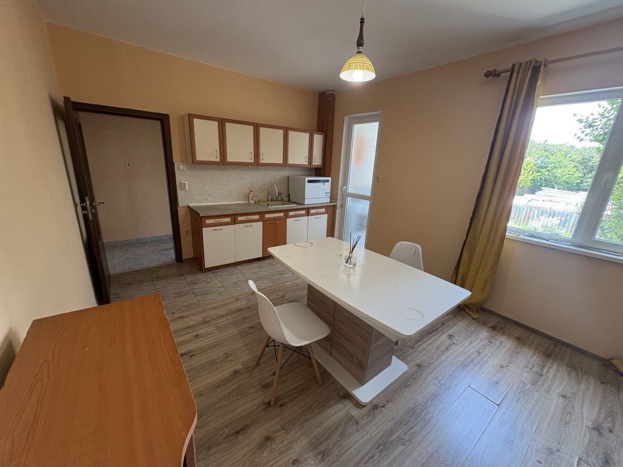 Дава се под наем Тристаен апартамент в Пловдив, Тракия - 110 кв.м за 459 € - Снимка #7