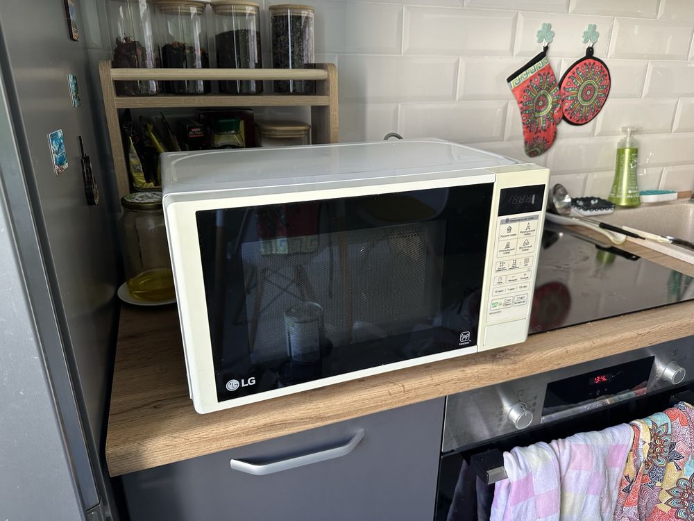 Продам Микроволновка lg