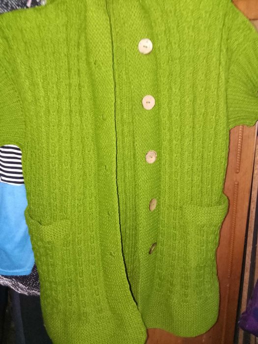 Женская кофта вязаная