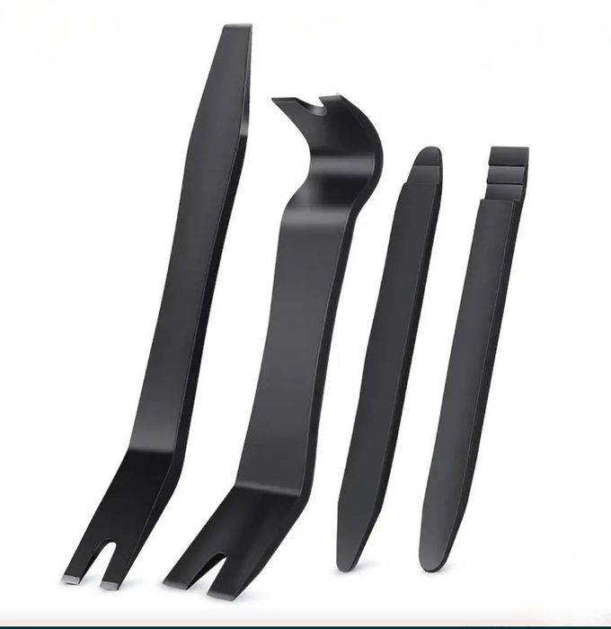 Set ustensile demontat electronice , demontat interior auto plafoniera