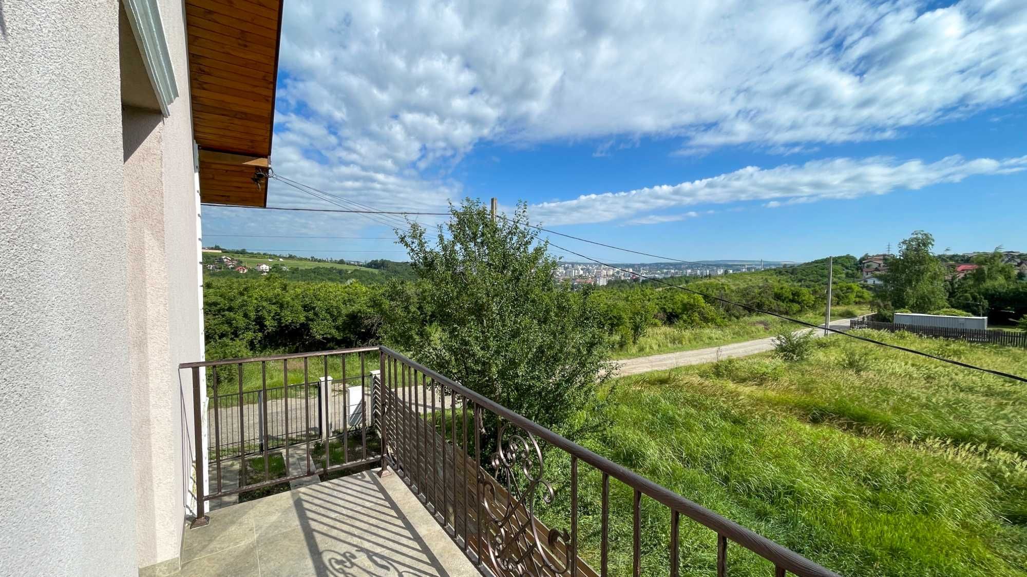 P.F. Inchiriez casa  tip duplex cu 3 camere , curte si parcare proprie