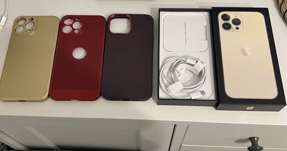 Продавам iPhone 13 pro max 256 gb