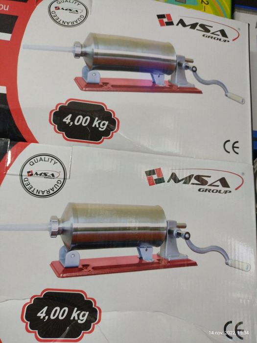 Vând mașina de umplut cârnați inox/carnatar 4kg