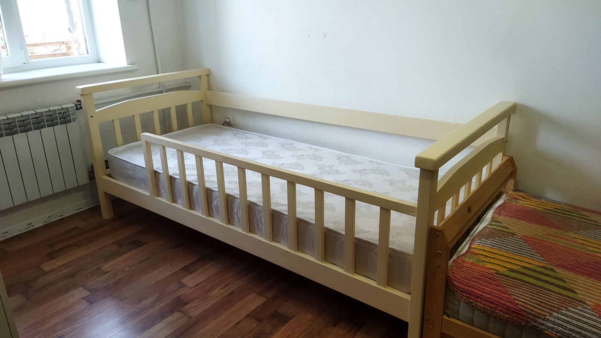 Кровать деревянная для детей и взрослых