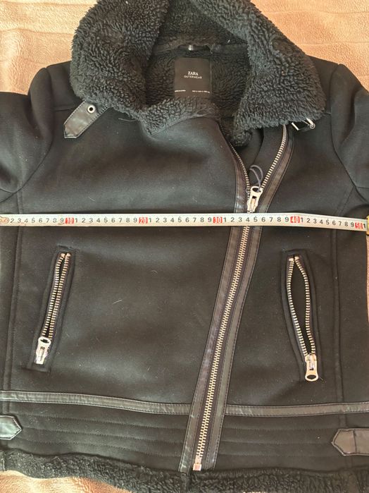 Дамско яке Zara.