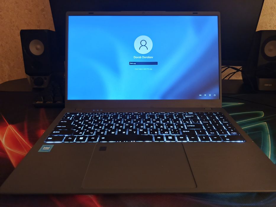 Нотбук срочно продать