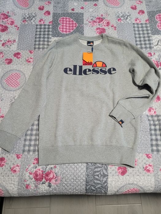 Bluze Ellesse , Urgent