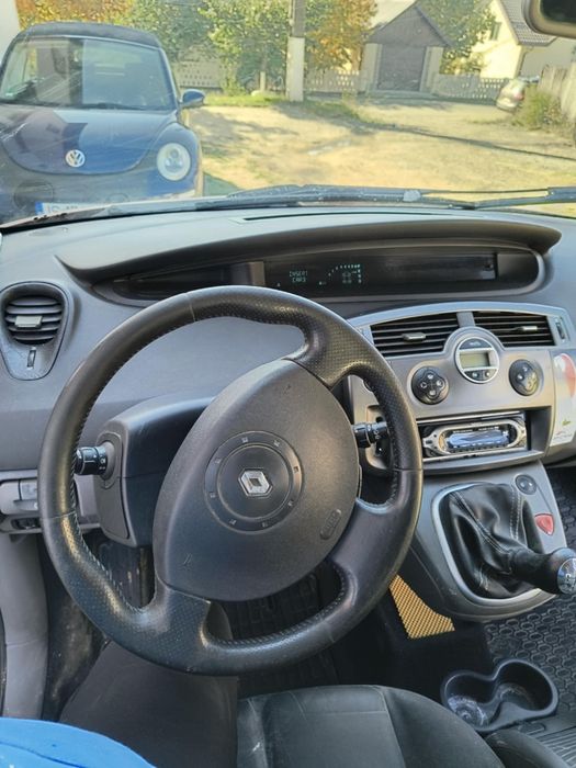 Vând Renault scenic
