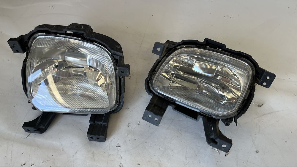 Ляв и десен халоген Kia Carens 2013-2024