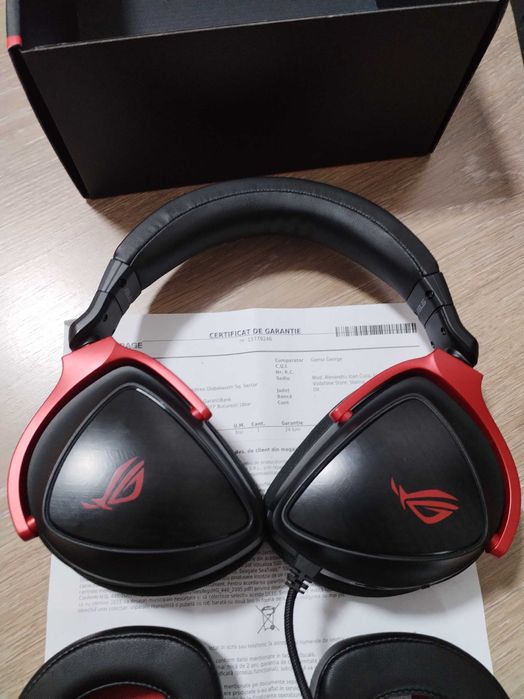 Vand casti ASUS ROG Delta S Core cu garantie aproape 2 ani