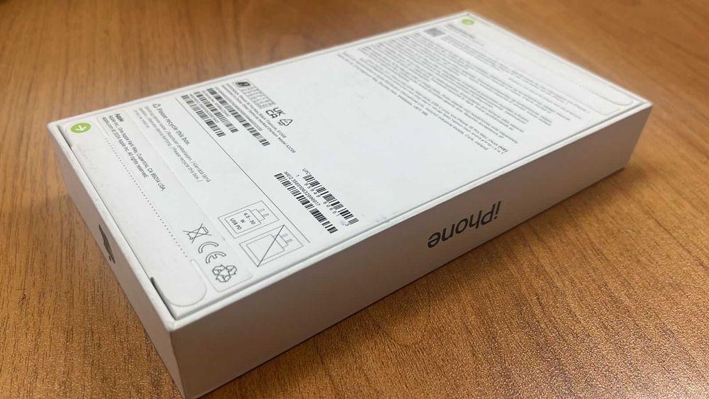 Продаю Iphone 16 pro max