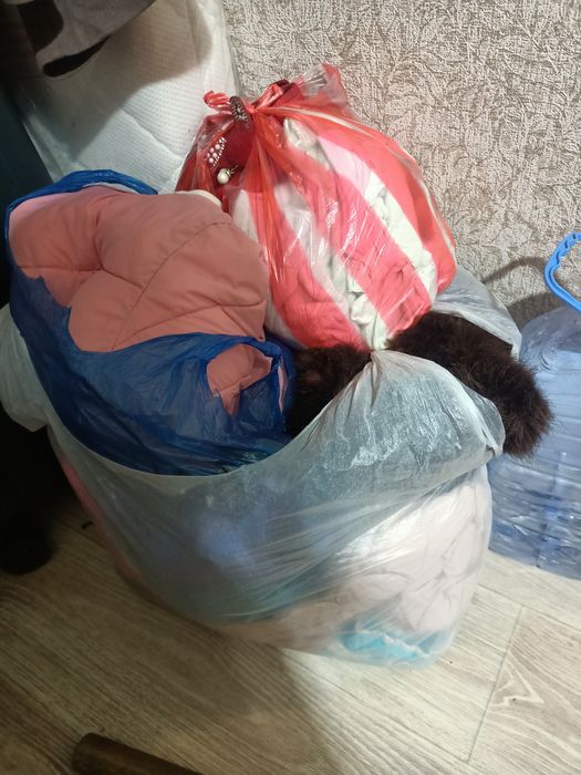 Отдаю детские вещи на 5-6 лет