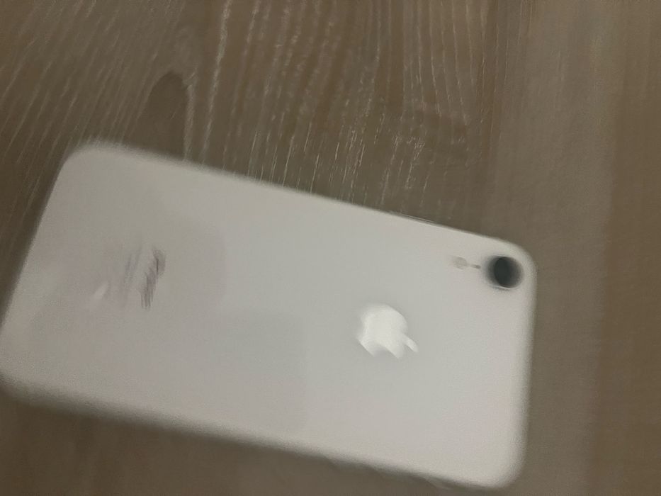 iPhone XR 64GB – funcțional, liber de retea