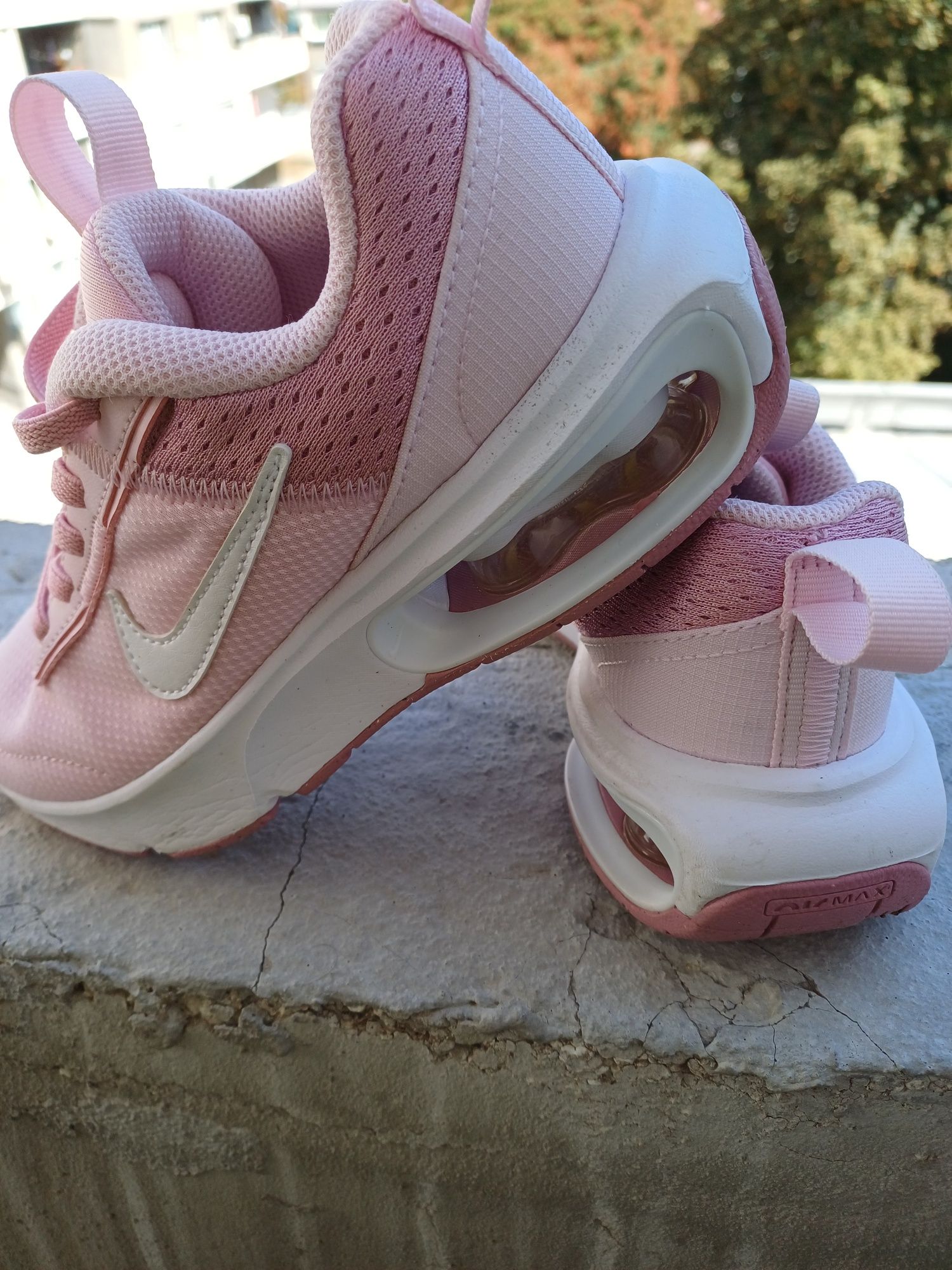 Маратонки за момиче, NIKE airmax, удобни, 31ви номер