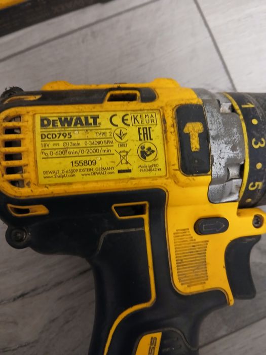 Dewalt scule      .